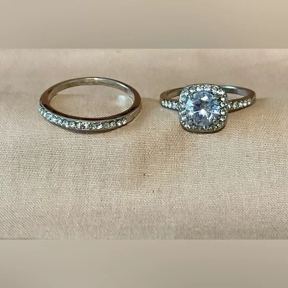 Elegant 2 Piece set, Size 9, BN - Picture 1 of 4